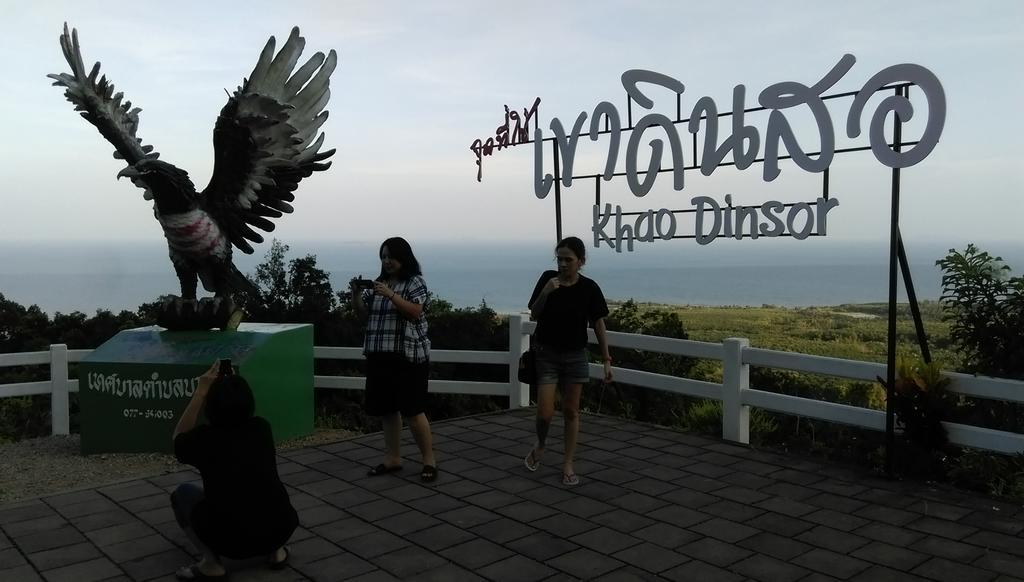 Salsa Hostel Chumphon Zewnętrze zdjęcie