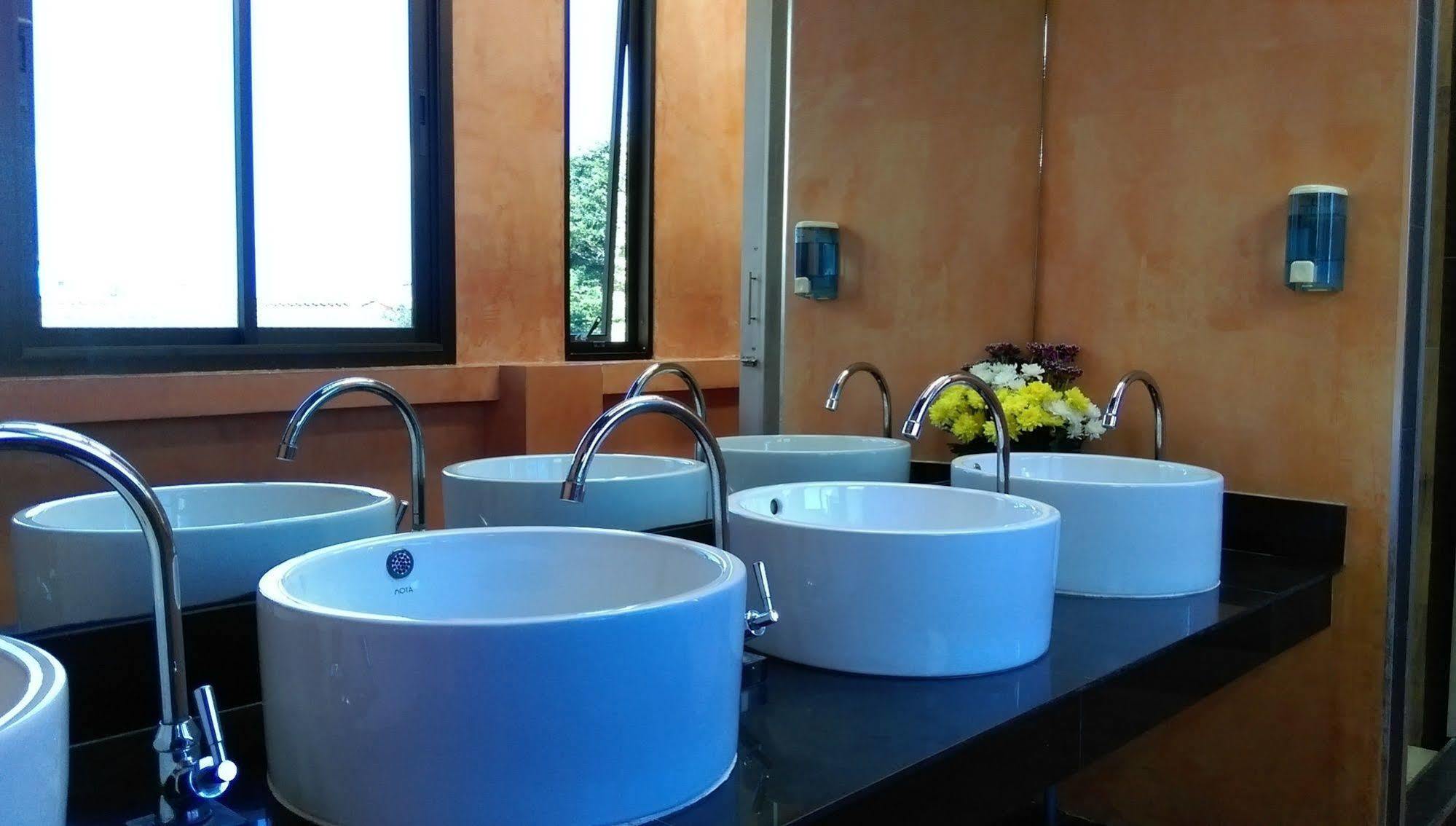 Salsa Hostel Chumphon Zewnętrze zdjęcie